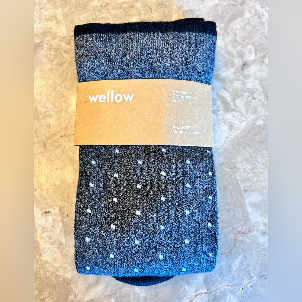 Wellow Compression Knee Socks - NWT 
Size: XL